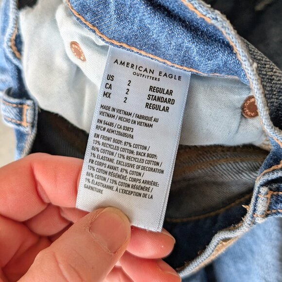 American Eagle Strigid Super High Rise Baggy Straight Jeans size 2 - Picture 7 of 8